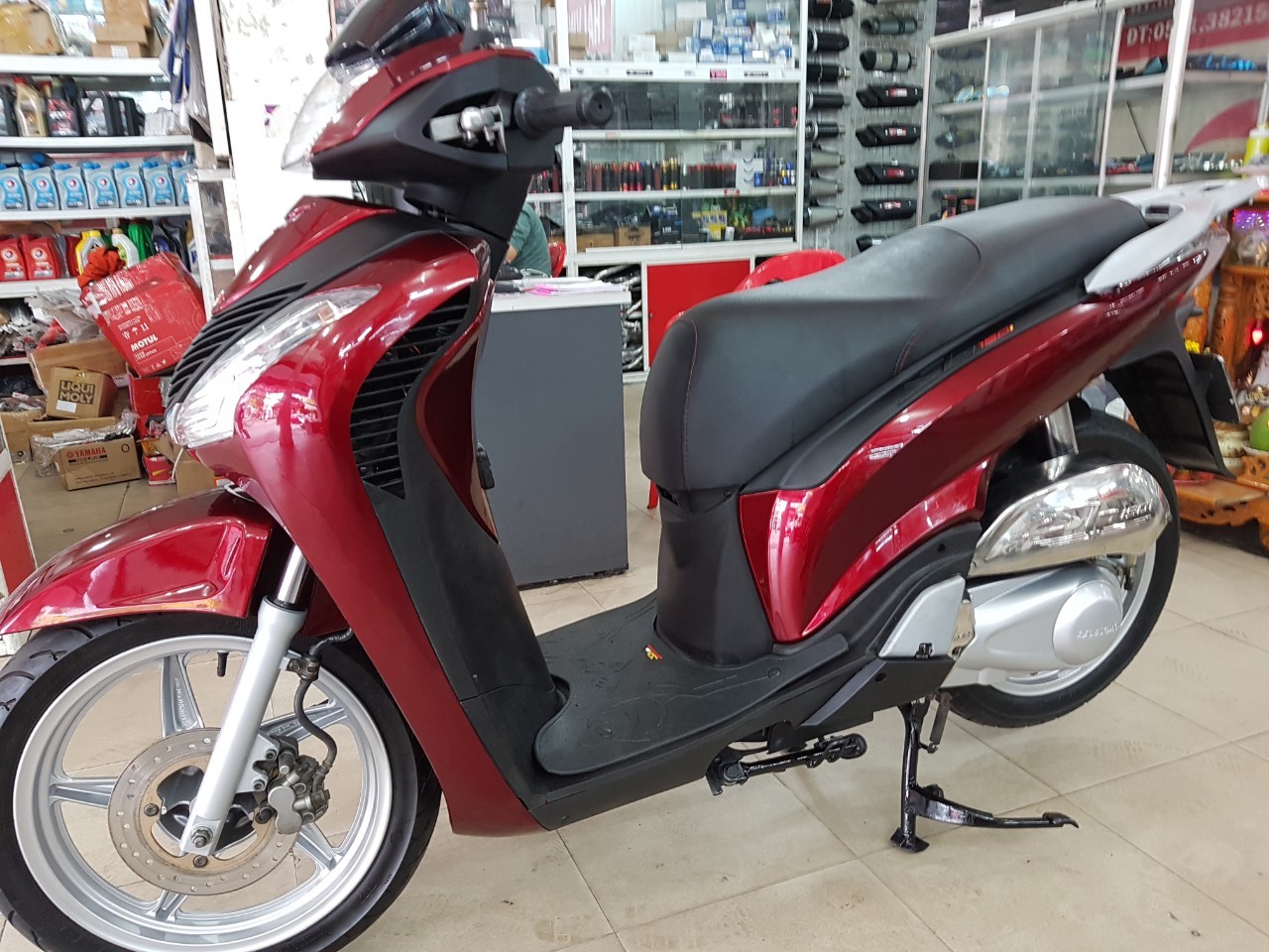 Honda SH 2010 biển san bằng tất cả giá hơn 200 triệu đồng