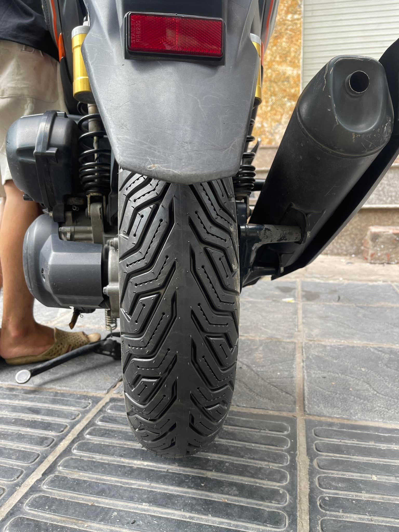 thay lop sau xe msx 125 size 130 70 12