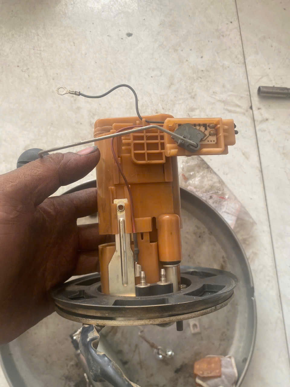 bom xang cb500x bi hong