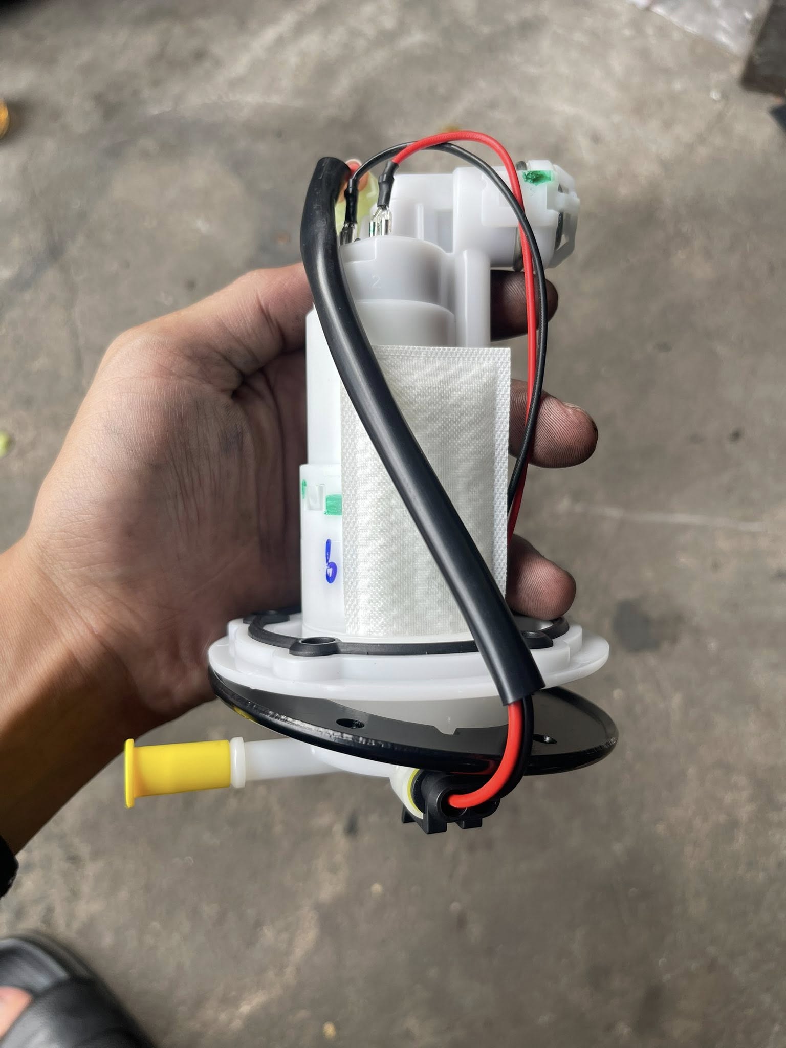 bom-xang-gpx-demon-150