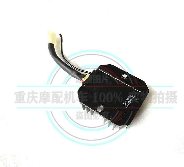 chi-tiet-giac-cam-bo-sac-xe-brixton-bx125-bx150