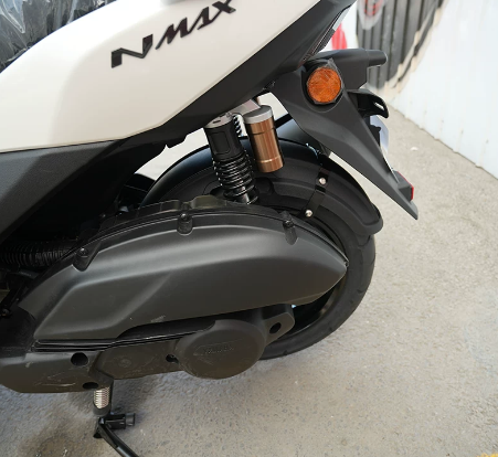de chan bun con om banh nmax 155 chinh hang