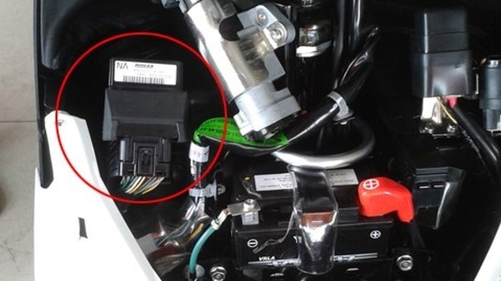 ic-xe-air-blade-sau-ngap-nuoc