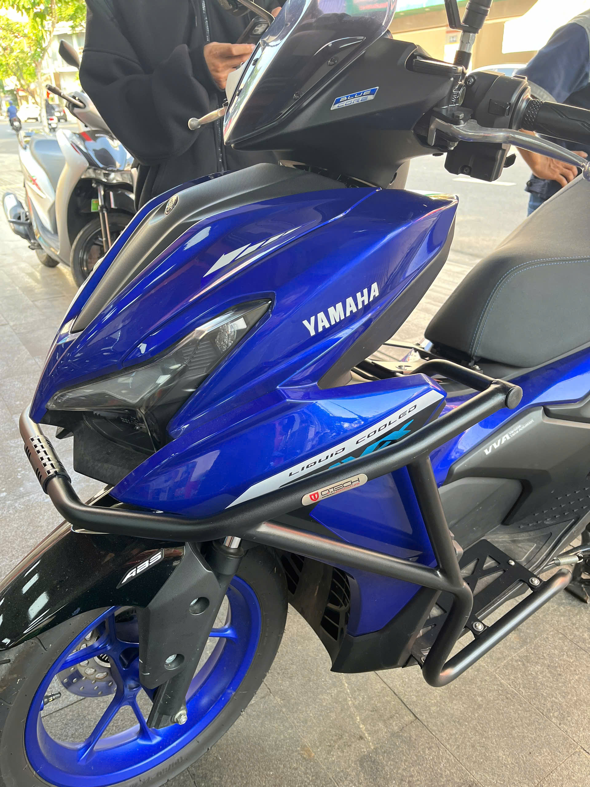 Khung bảo vệ NVX Alpha Aerox V3