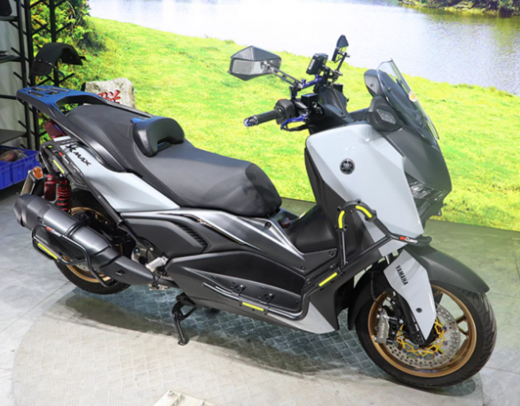 Khung bảo vệ XMAX 300 Đà Nẵng