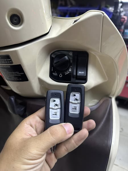 lap-smartkey-xe-may-honda