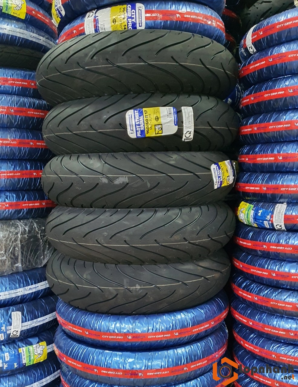 vỏ xe michelin 160 60 17 pilot street radial cao cấp