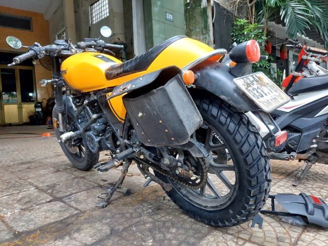 lop - xe - brixton - phong - cach - classic