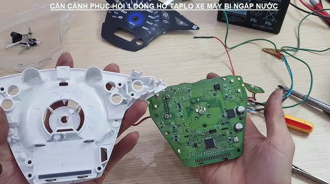 Phục hồi đồng hồ sau khi rửa xe áp lực cao hoặc mưa ngập.