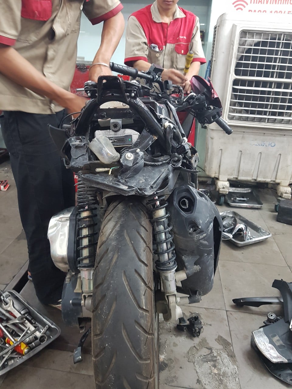 tan trang xe sh sau tai nan da nang