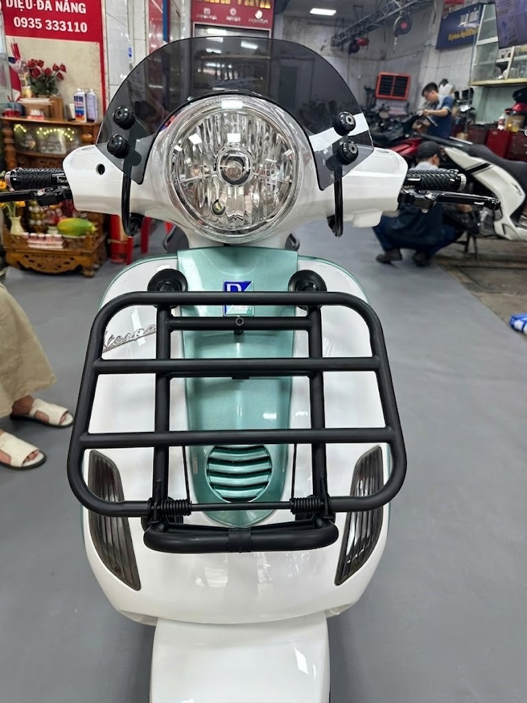 tan trang vespa lx da nang