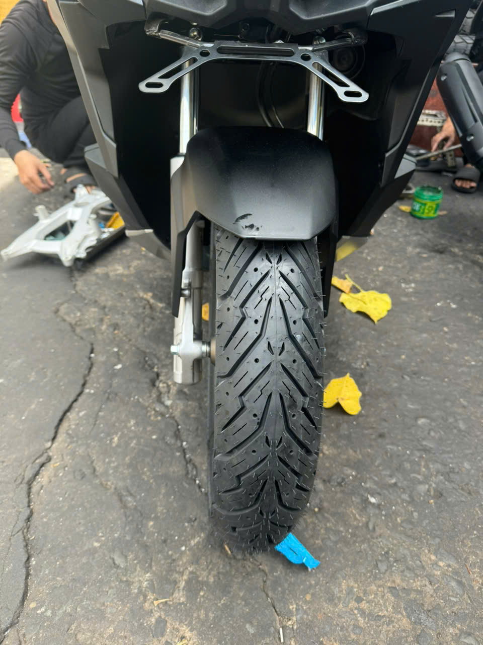 ADV 160 độ lốp Pirelli