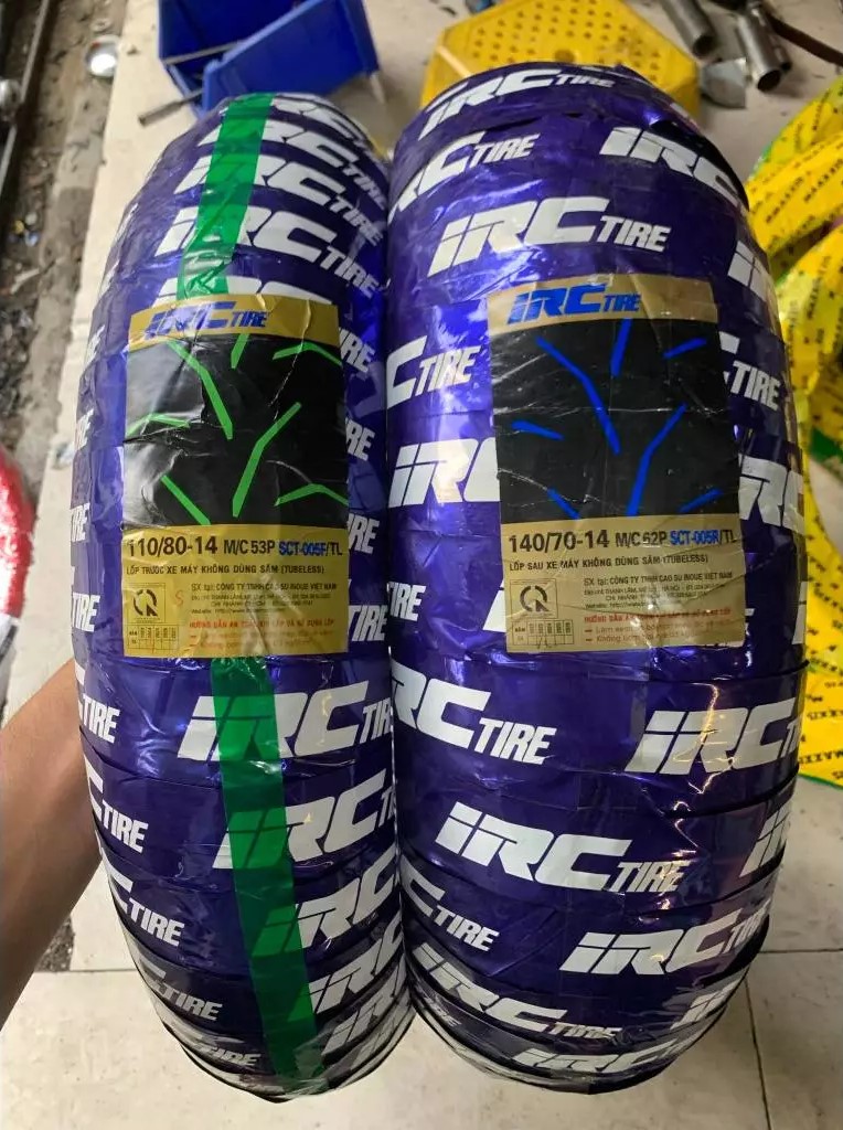 lop yamaha nvx 155 irc dunlop da nang