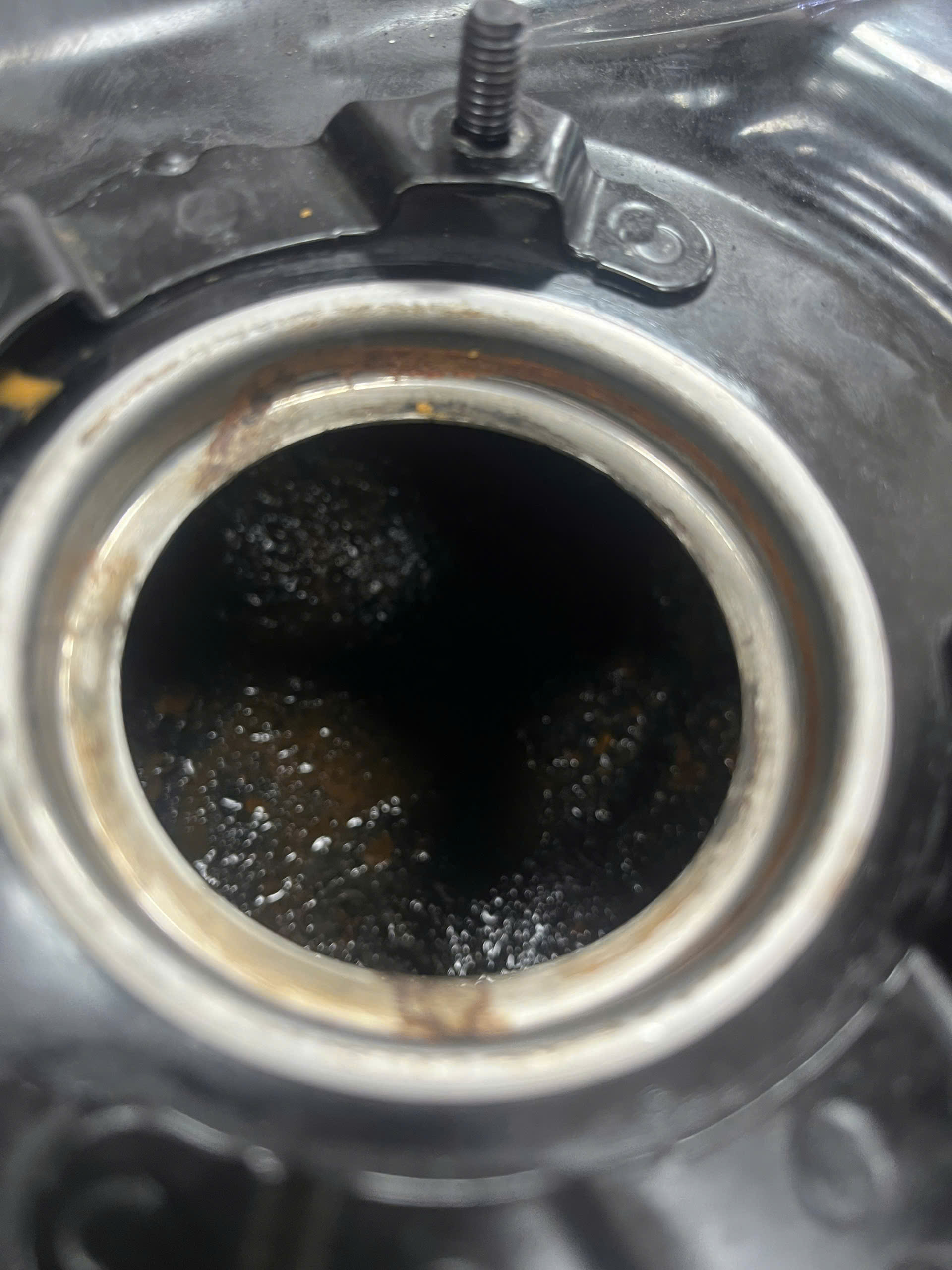 thay-thung-xang-zoomer