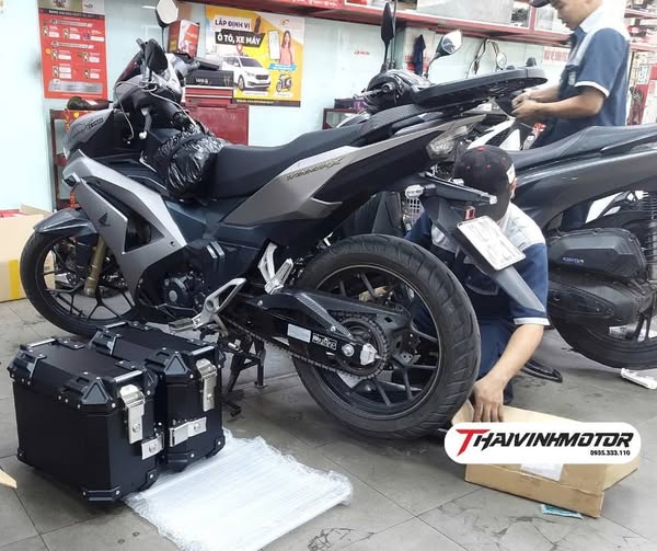 Thùng hông Winner X