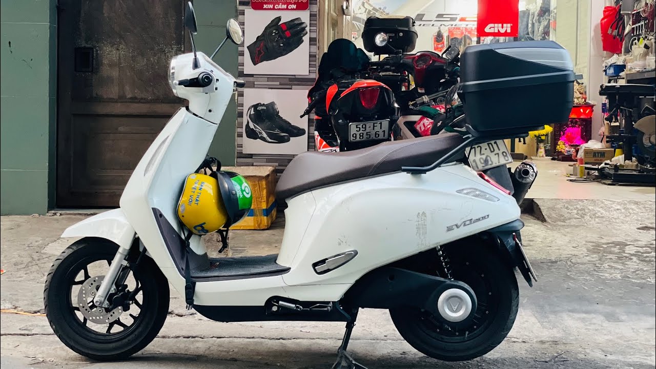 thùng cho VinFast Evo 200 dung tích 30–35 lít cân đối xe