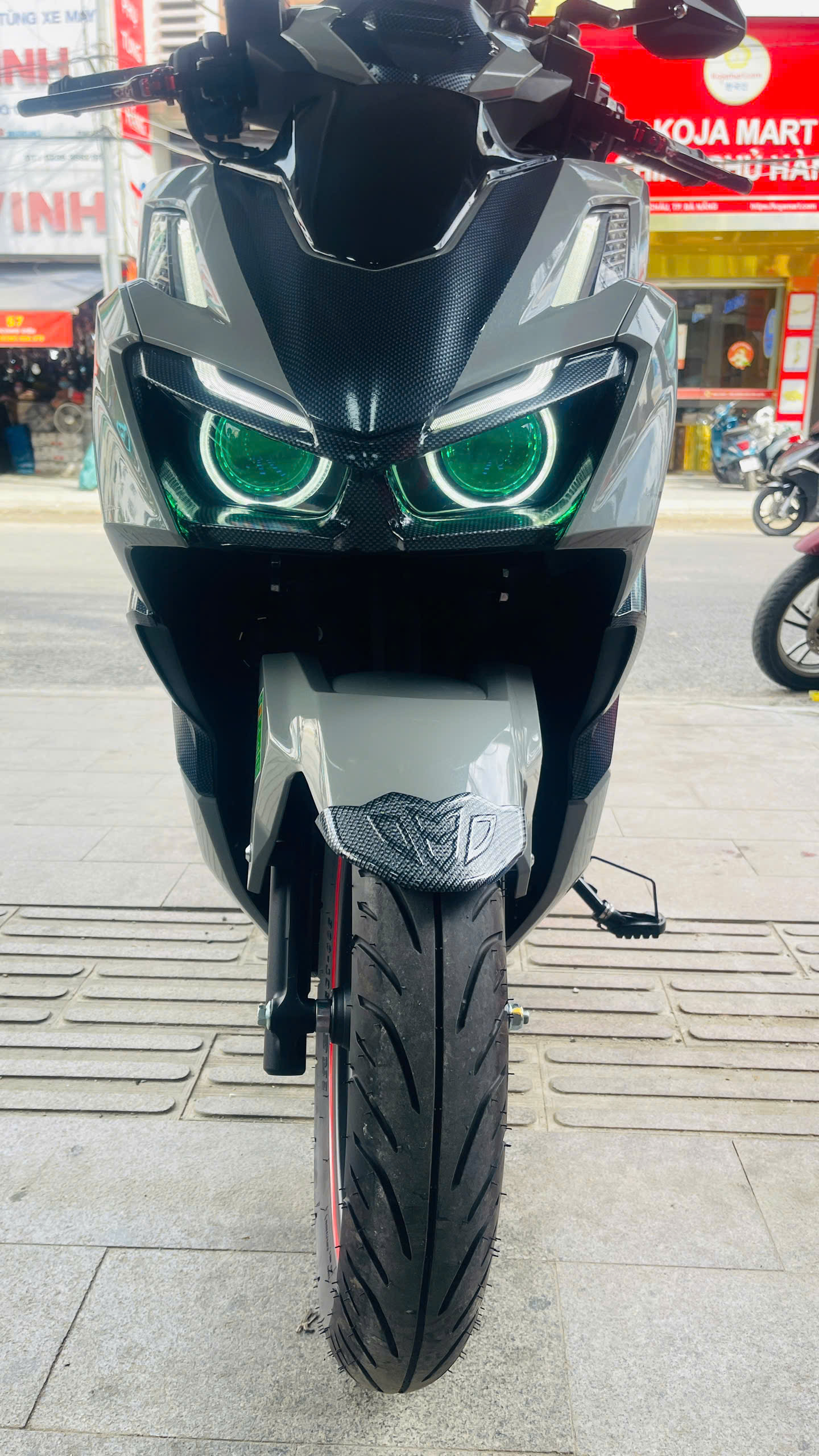 showroom thaivinhmotor vario 160 do choi