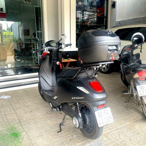 VinFast Evo 200 lắp thùng Givi 40 lít khóa chống trộm an toàn