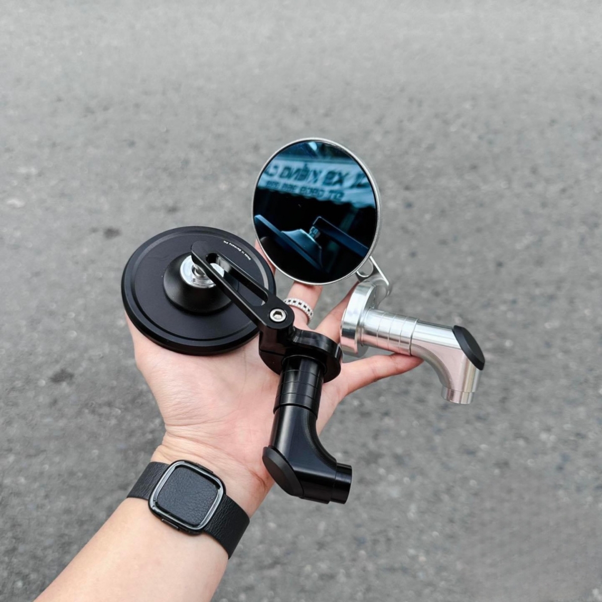 lap dat kinh motogadget tai da nang