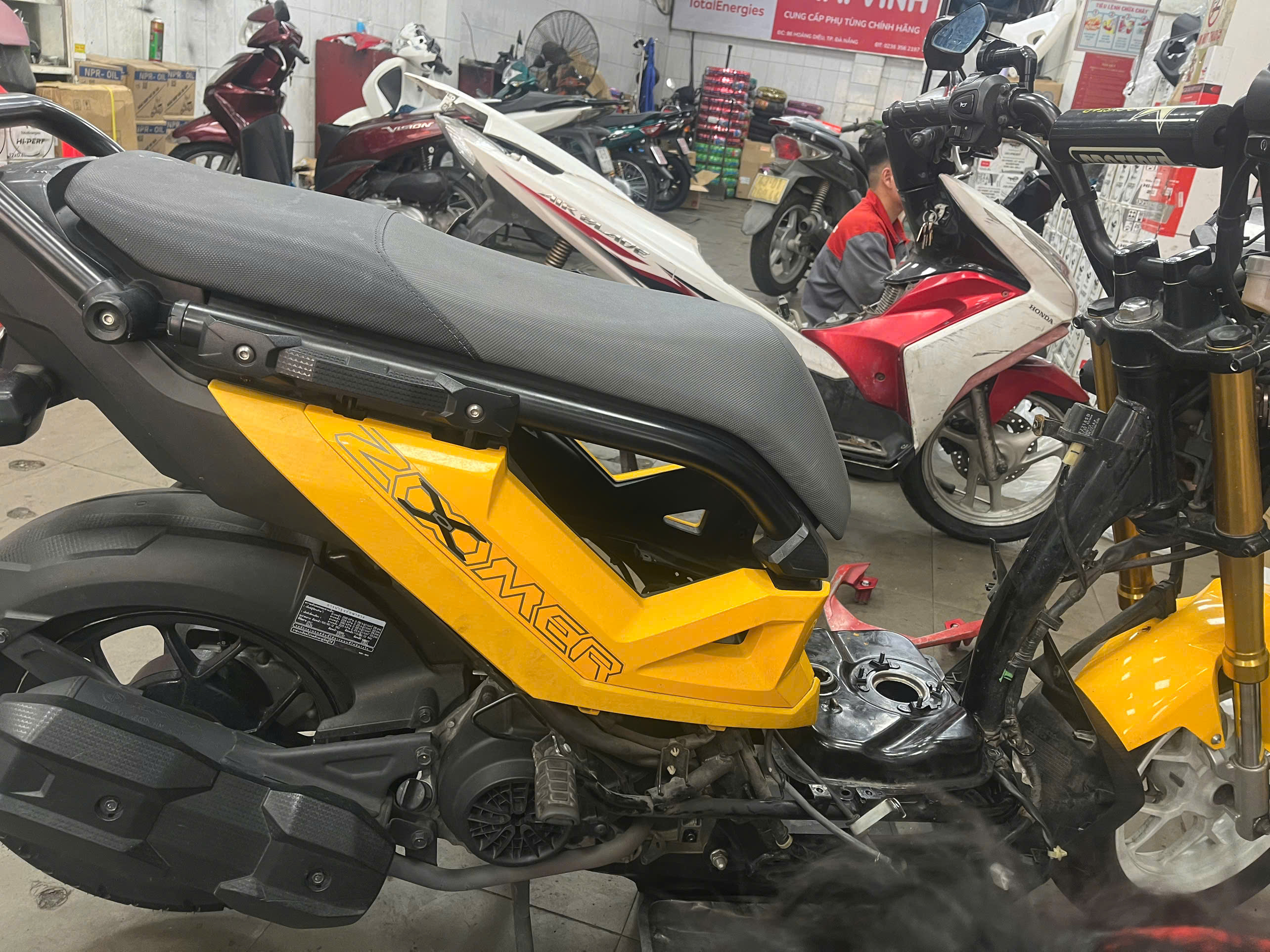 thay the thung xang honda zoomer x