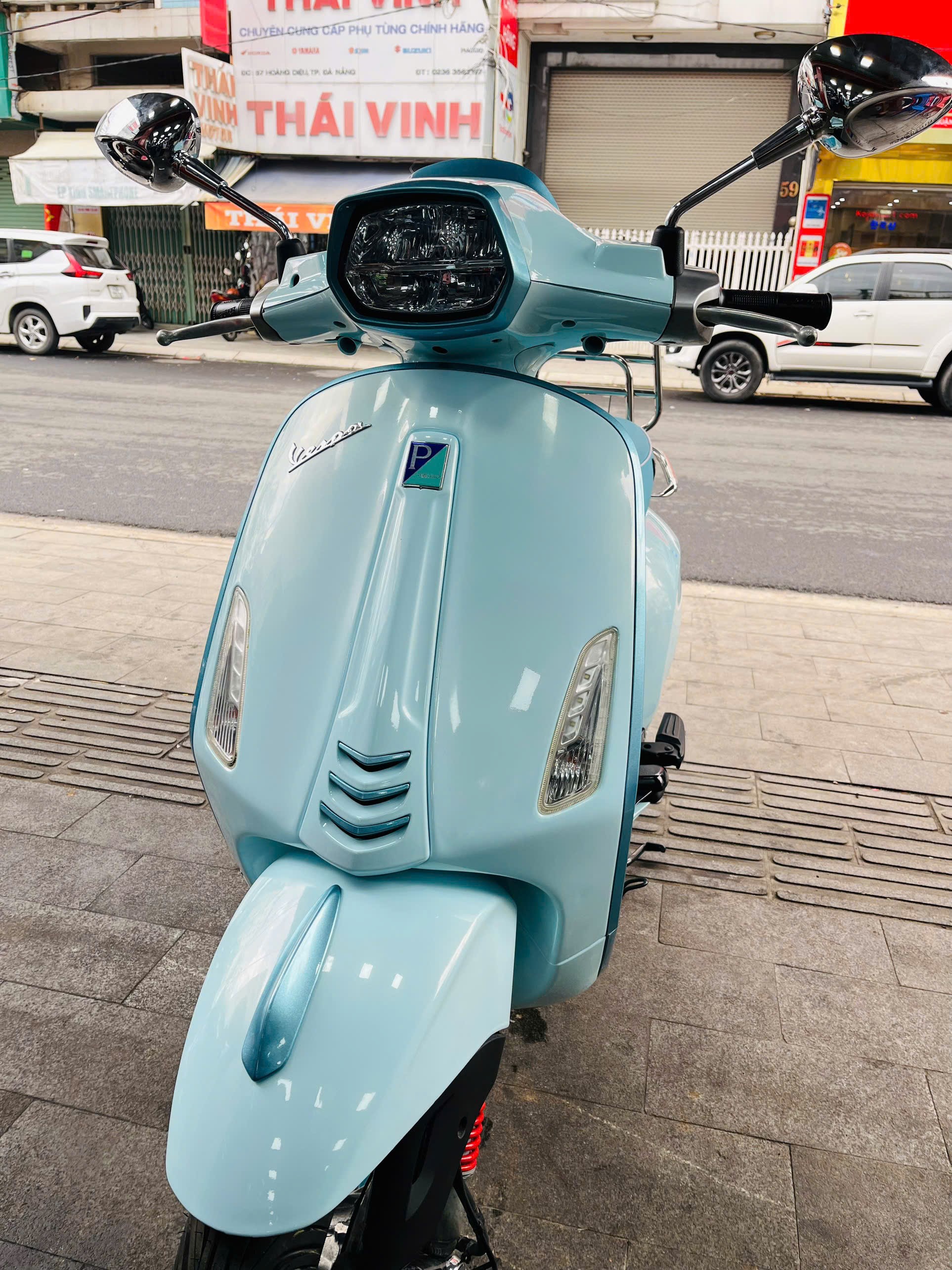 son xe vespa sprint don tet tai da nang