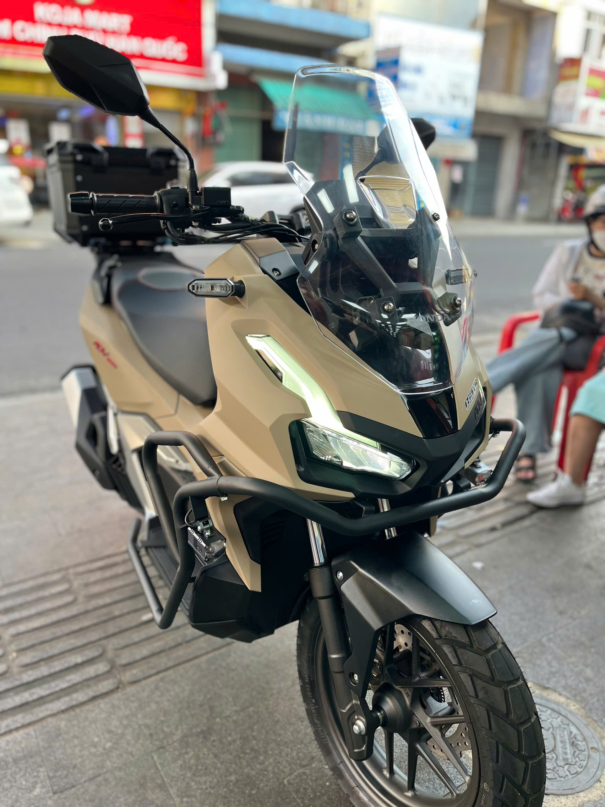 thung sau adv 160 di tour