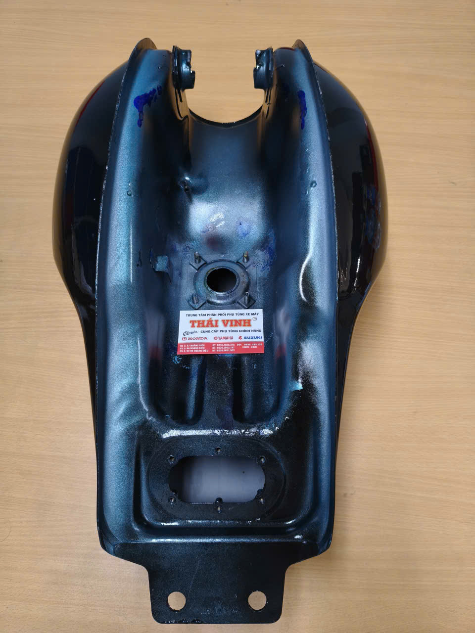 mat duoi thung xang gpx legend