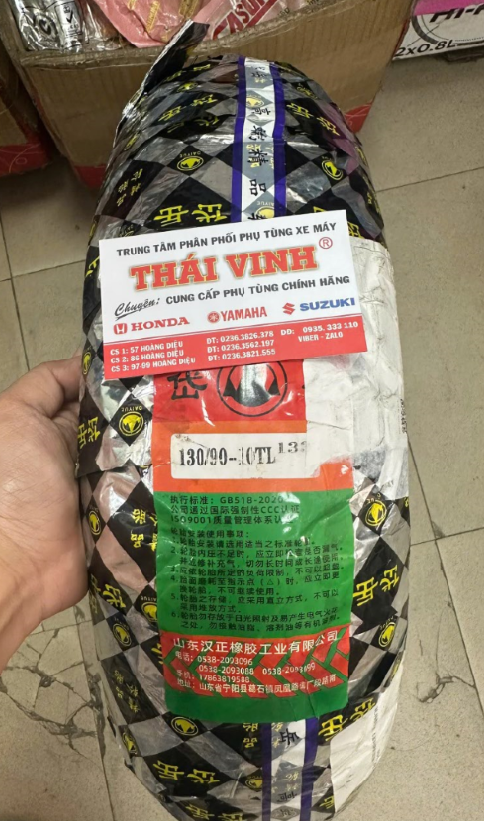 thay-lop-xe-zoomer-50-size-120-90-10-130-90-10-uy-tin-tai-da-nang