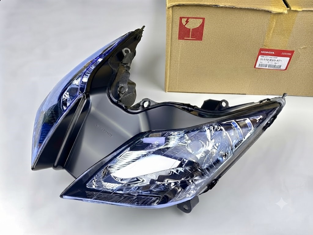 choa-den-truoc-air-blade-110-thai-lan-phoi-mau-xanh-doc-dao-thaivinhmotor-da-nan