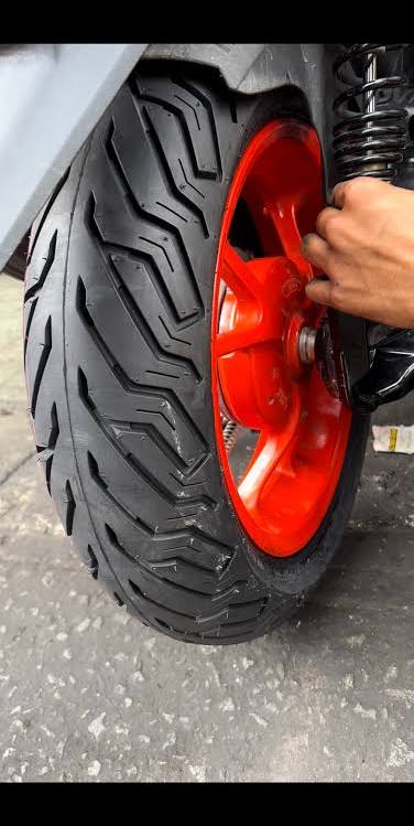 thay-lop-honda-scoopy-12-inch-bang-gia-camel-562-grip-michelin-city-grip-moi-nha