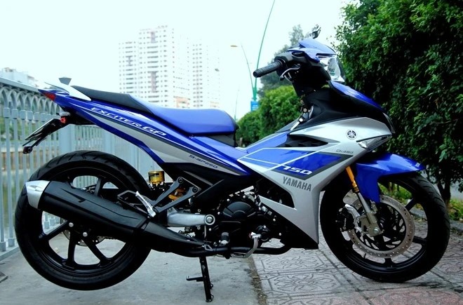 thay-bo-vo-nhua-exciter-2015-chinh-hang-gia-tot-da-nang