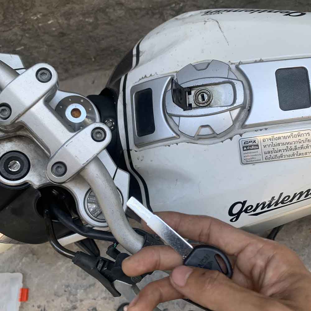 bo-o-khoa-chinh-hang-gpx-gentleman-200-ma-gen-24-01k-thai-vinh-motor-da-nang