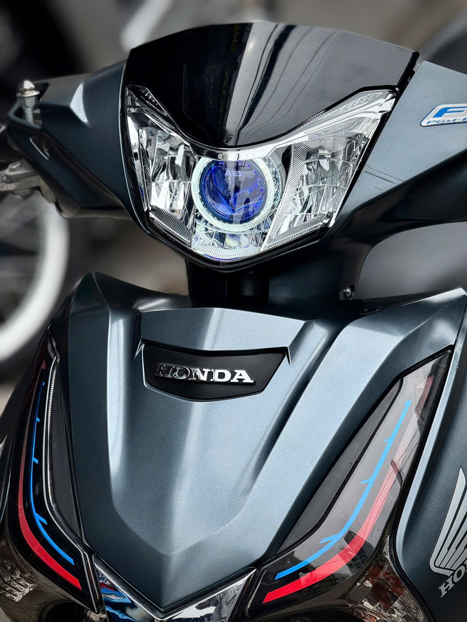 den-led-audi-xe-future-sieu-sang-sieu-dep-doi-mau-hieu-ung-qua-app