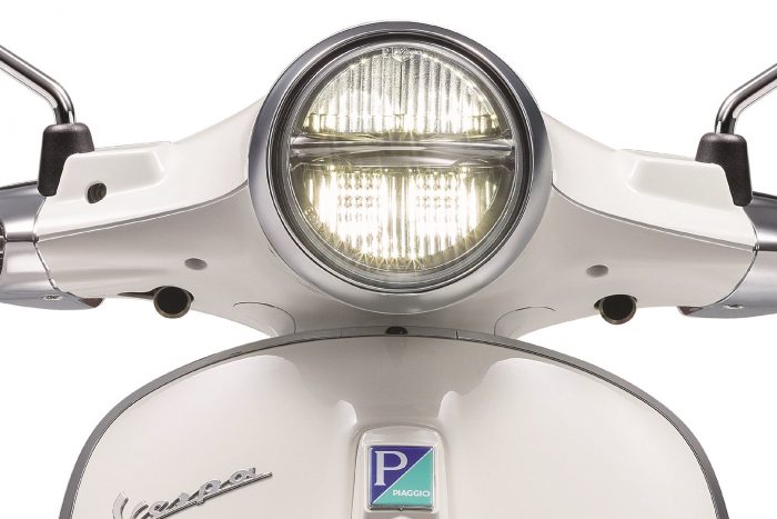 pha-den-cac-loai-xe-vespa-primavera-sprint-gts-vespa-946-chinh-hang-nang-cap-led