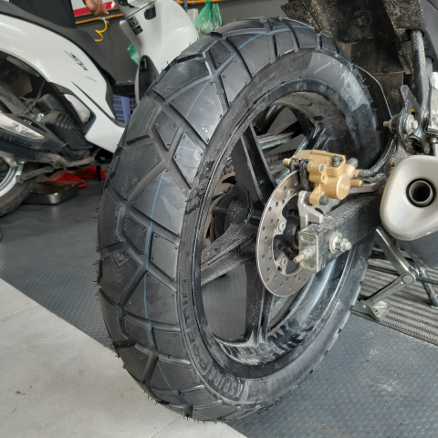 thay-lop-yamaha-xsr-155-xs155r-tai-da-nang-chuan-size-an-toan-bam-duong-tot