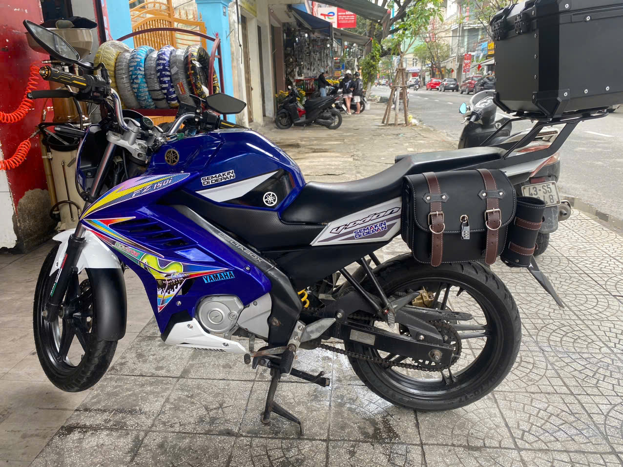 len-do-choi-cho-xe-fz-125-tao-phong-cach-tang-trai-nghiem