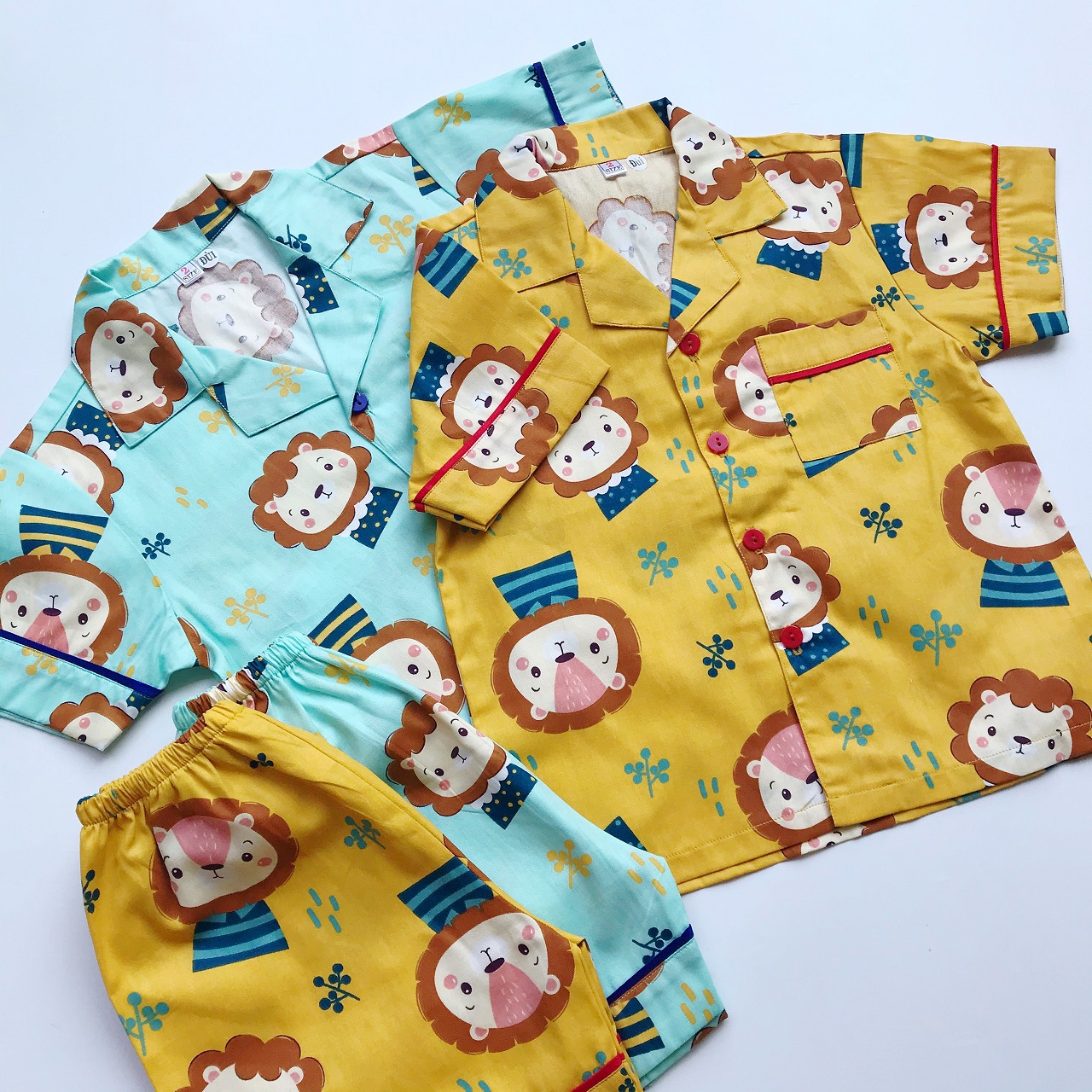 Pijama Đùi cho bé vải Thô cotton mịn đẹp chất liệu hút mồ hôi họa tiết sắc nét hình Sư tử ngố size 10-40kg cho bé 1-9T