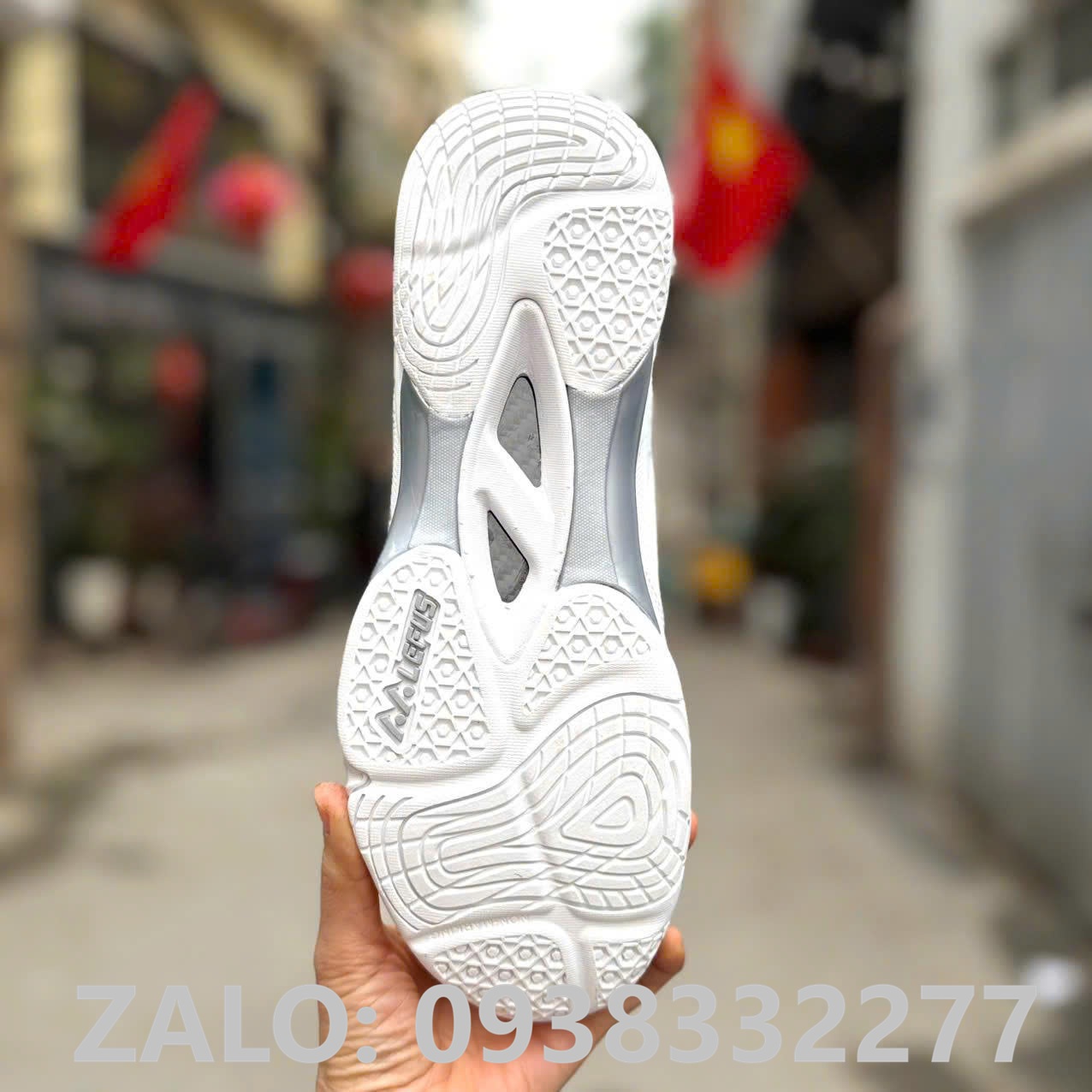 giay-cau-long-lefus-nam-nu-CS28F2-mau-trang-chinh-hang