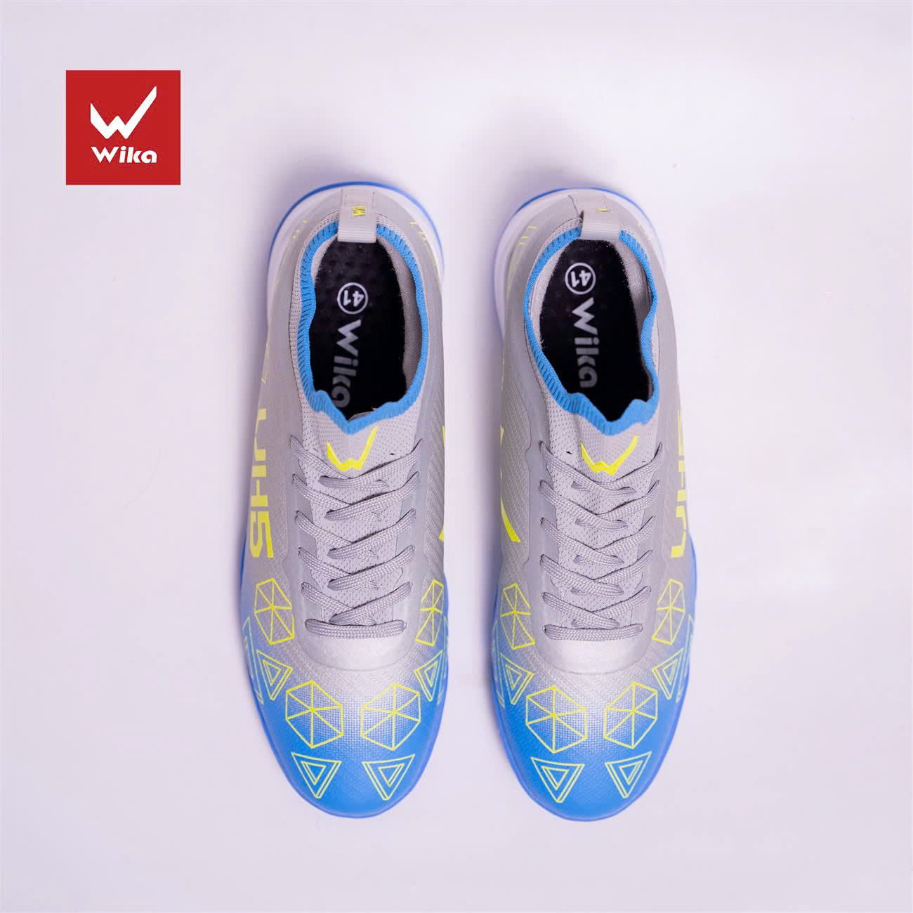 giay-bong-da-wika-co-cao-vh5-mau-bac-chinh-hang