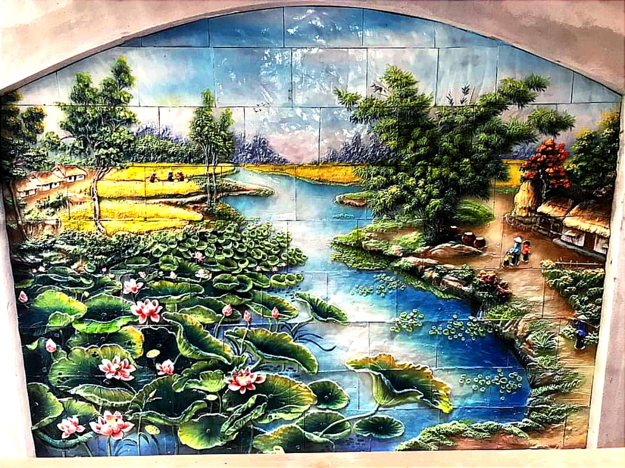 Những mẫu tranh gốm đắp nổi đẹp-Tranh gốm Trần Hùng