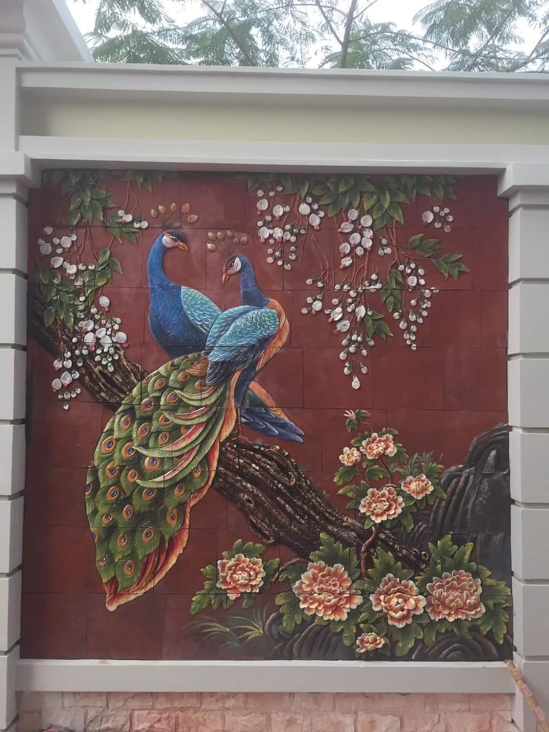 TRANH GỐM ĐẮP NỔI ĐÔI CHIM CÔNG