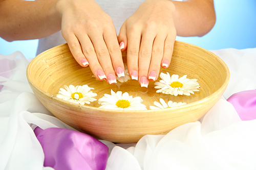 Giữ ẩm da tay luôn mịn màng trong mùa hanh khô Giữ ẩm da tay luôn mịn màng trong mùa hanh khô