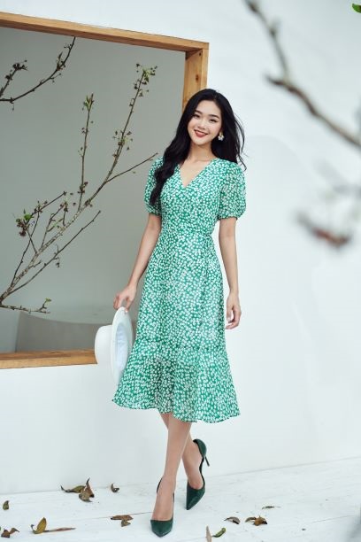 Váy Hoa Nhí Vintage Hàn Quốc Cổ V Dáng Dài 2023 - Luxe Lizzy
