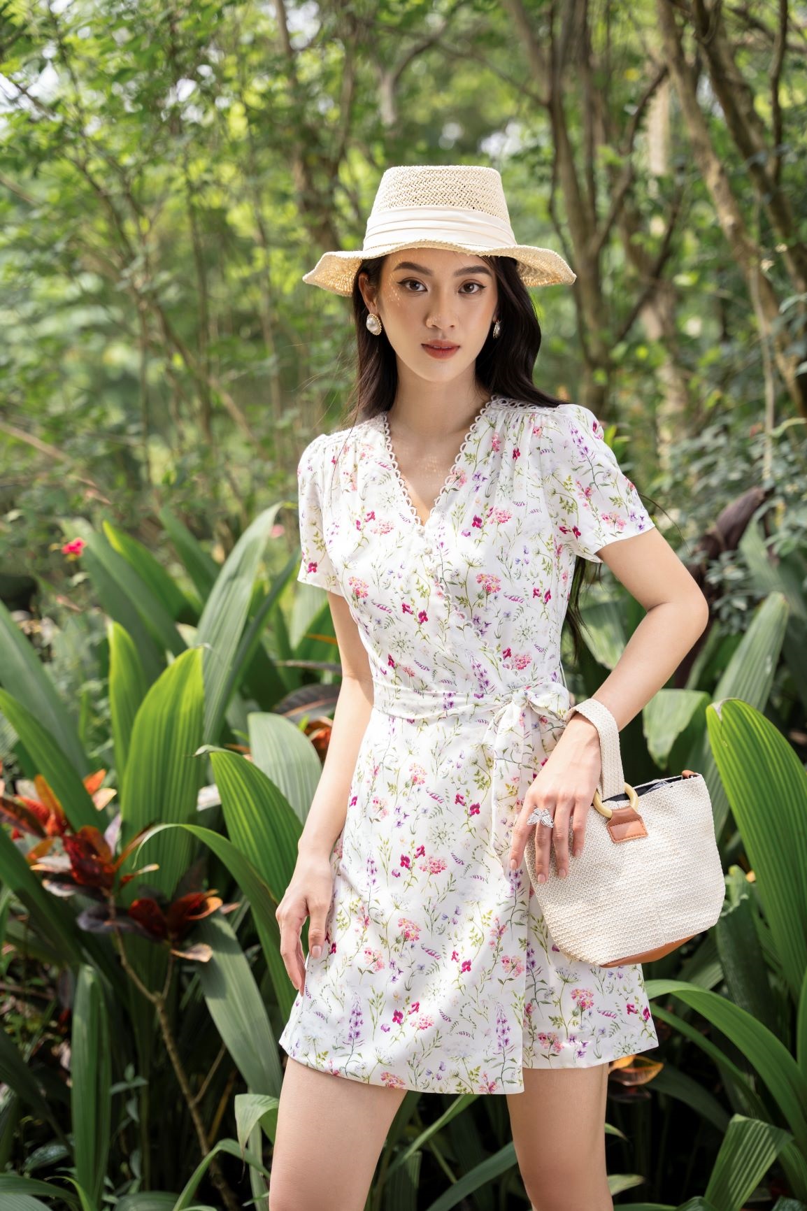 Jumpsuit ngắn giả váy xòe họa tiết hoa dễ thương