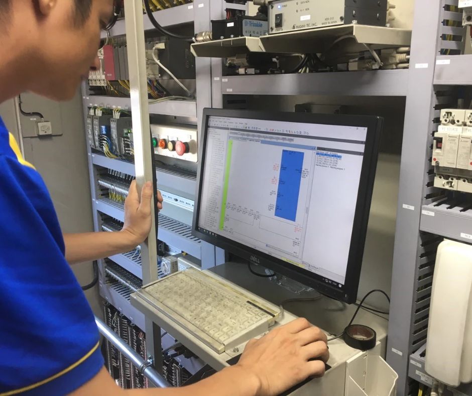 KỸ SƯ THIẾT BỊ: KIỂM SOÁT VÀ TỐI ƯU HÓA QUY TRÌNH