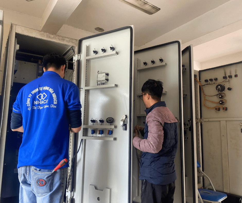 Lắp đặt trạm quan trắc nước thải tự động