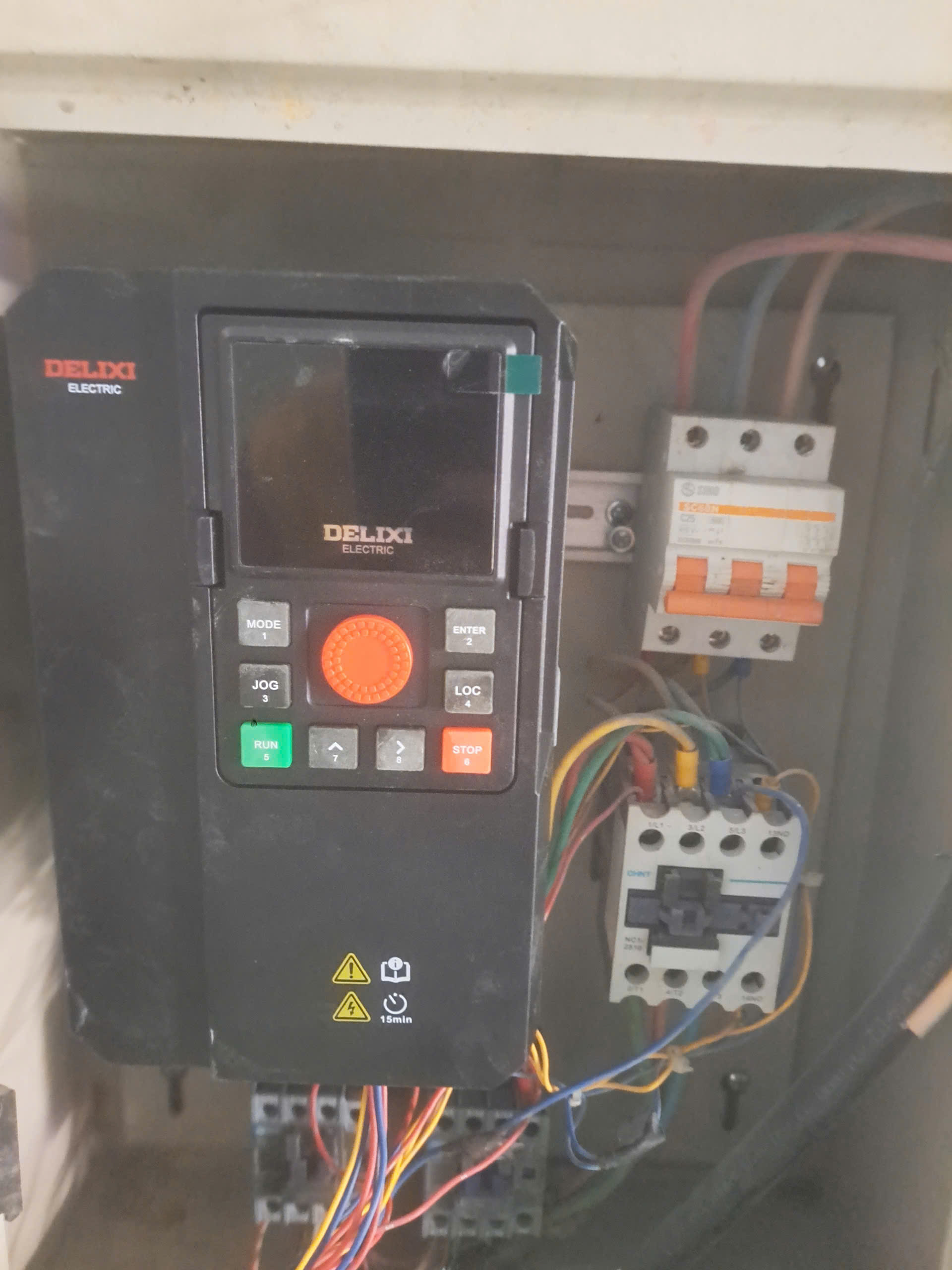 bien-tan-delixi-h300-11