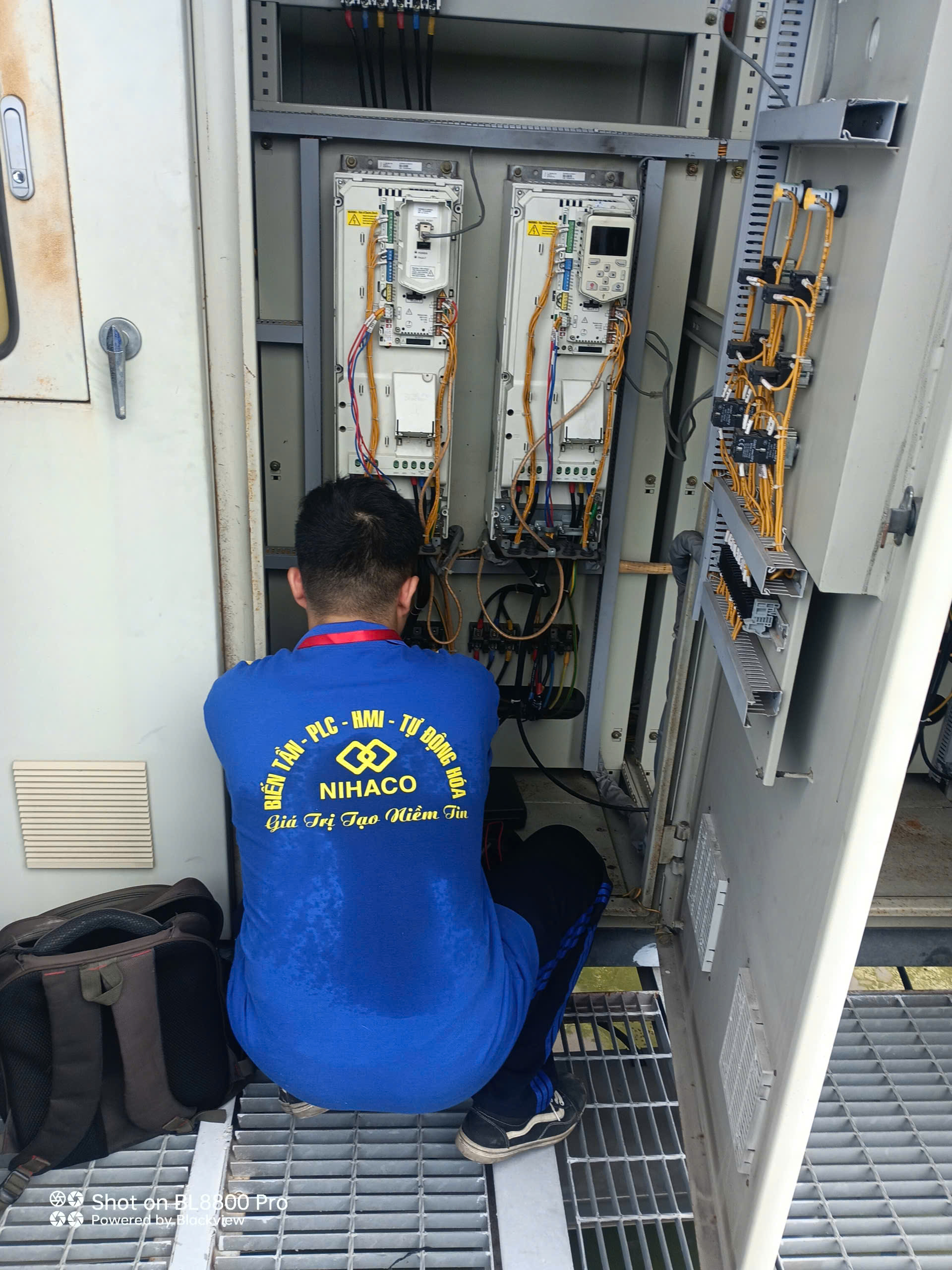 sua-chua-bien-tan-abb-4