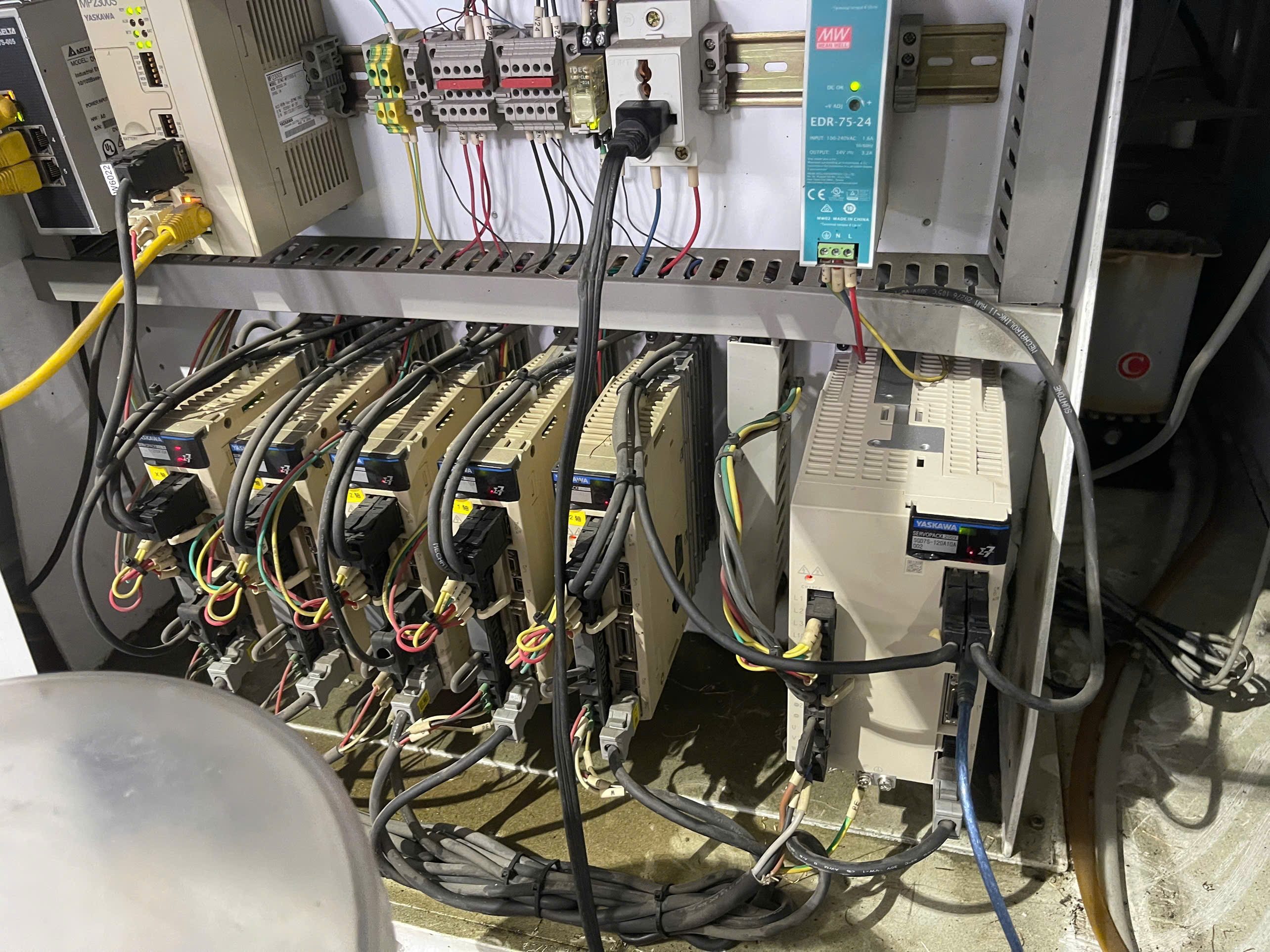 sua-chua-servo-yaskawa-sgd7s