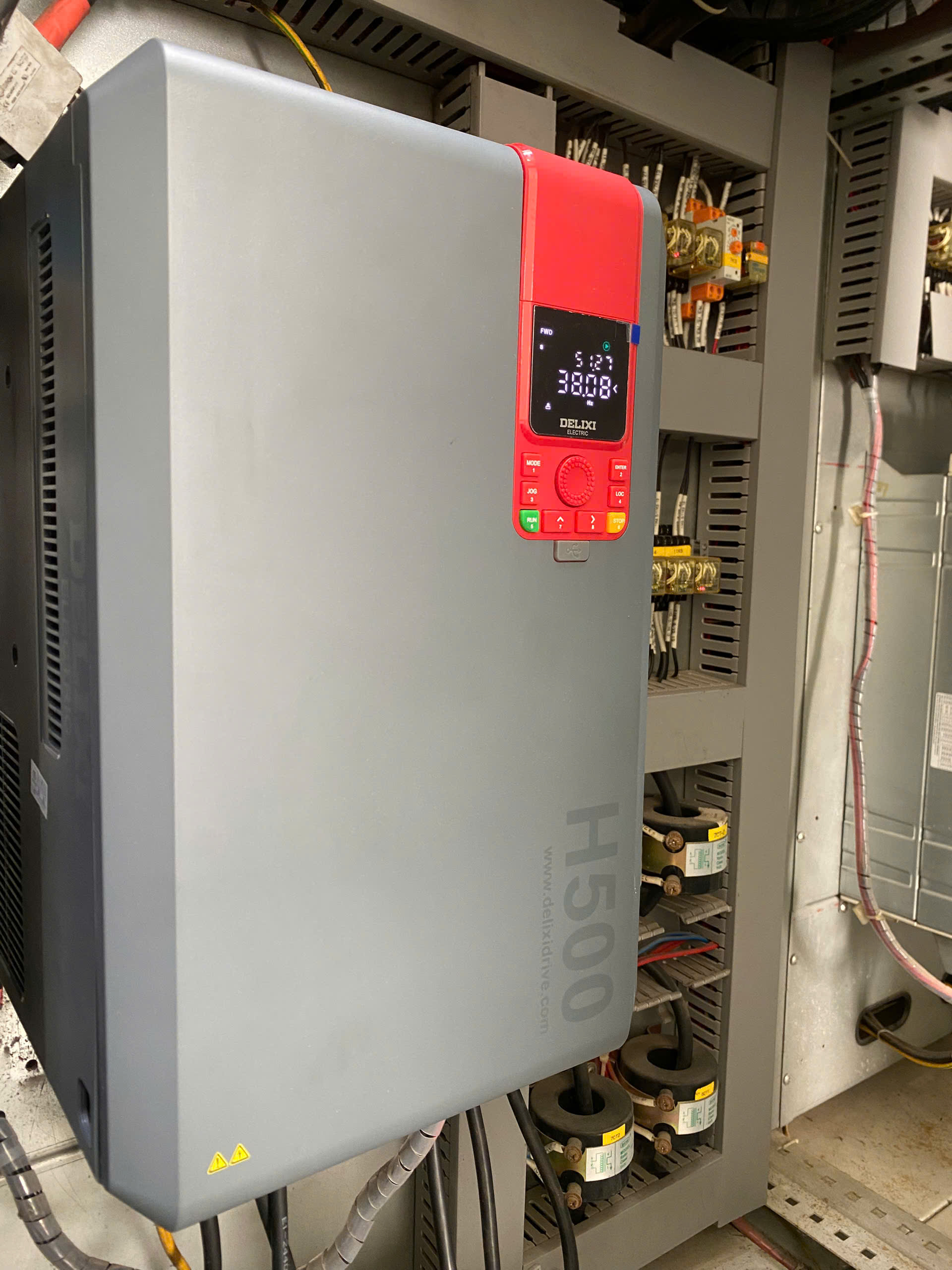 bien-tan-may-bom-nuoc-tai-hai-phong